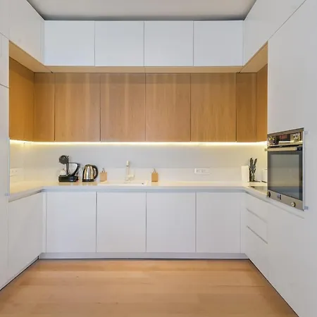 Designer Maisonette With Top Central Location Apartment