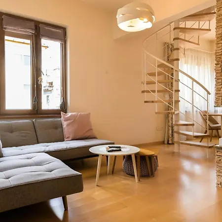 דירה Designer Maisonette With Top Central Location